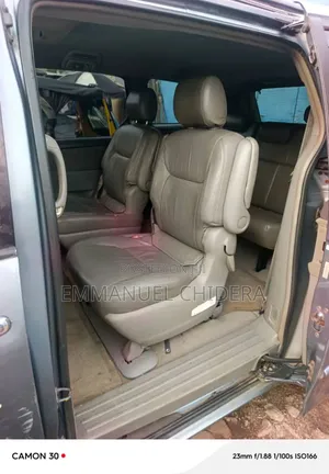 Toyota Sienna 2004 Gray