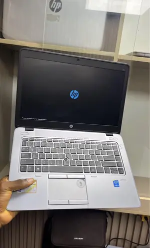 Laptop HP EliteBook 840 G2 8GB Intel Core i5 HDD 500GB
