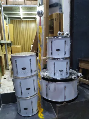 Pearl Parade Drum Set