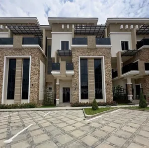 4bdrm Townhouse/Terrace in Jahi for sale