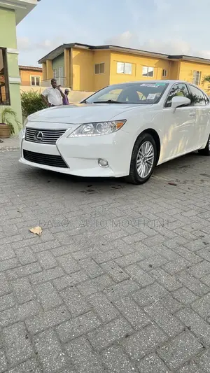 Lexus ES 350 FWD 2014 White
