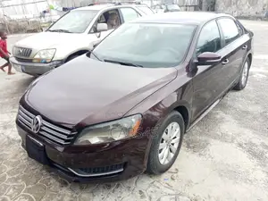 Volkswagen Passat S 2013 Brown