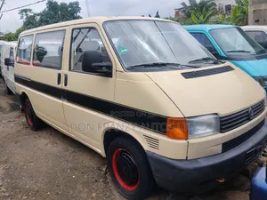 Volkswagen Transporter 2006 Gold