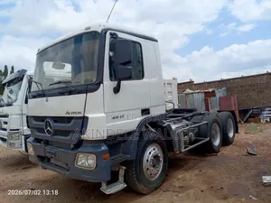 Mercedes Benz Truck Actors 2017 White