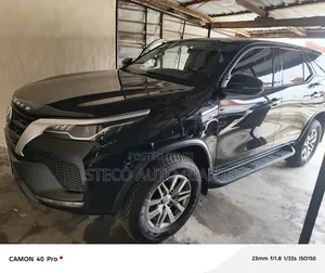 Toyota Fortuner 2022 Black