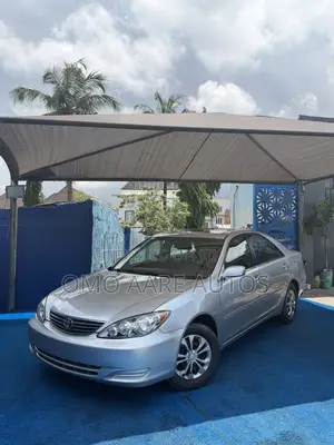 Toyota Camry LE 4dr Sedan (2.4L 4cyl 5A) 2005 Silver
