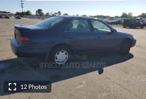 Car 1999 Blue