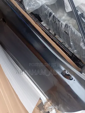 Front Right Door for Toyota Camry 2018