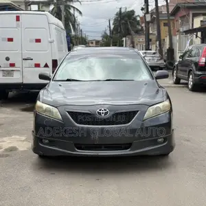 Toyota Camry SE V6 4dr Sedan (3.5L 6cyl 6AM) 2008 Gray