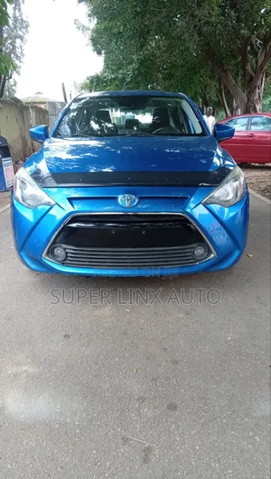 Toyota Yaris 2016 Blue