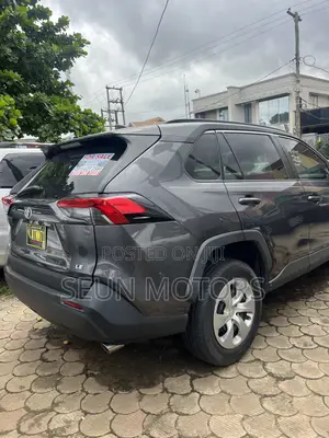 Toyota RAV4 2019 Gray
