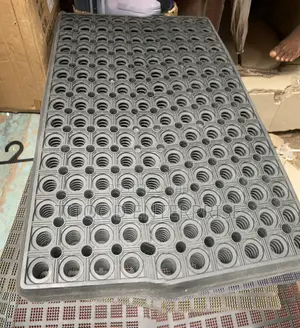 Hollow Foot Mat