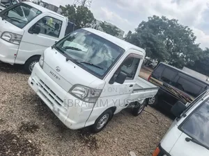 Daihatsu Hijet 2006 White