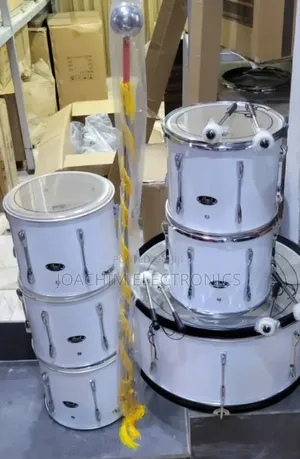 Original Pearl Roadshow Complete Parade Drum