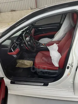 Toyota Camry 2019 White