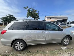 Toyota Sienna 2006 Silver