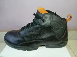 Mb-097e Basketball Shoes