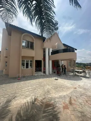 2bdrm Duplex in Alalubosa Gra, Ibadan for rent