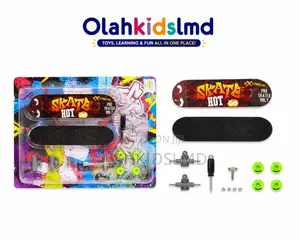 Extreme Fingerboard Skateboard Toy Set – Pro Skater Mini Skateboard