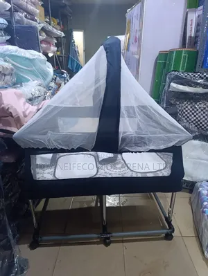 Twins Baby Bassinet With Mosquito Net Wheels