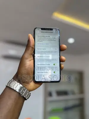 Apple iPhone 11 Pro Max 64 GB Gold