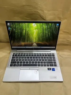 Laptop HP EliteBook 840 G8 16GB Intel Core i7 SSD 512GB