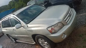 Toyota Highlander 2004 Silver