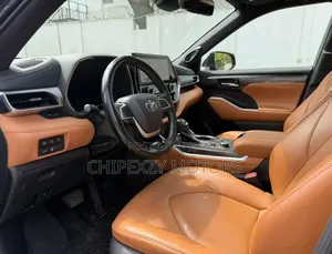 Toyota Highlander 2023 Blue