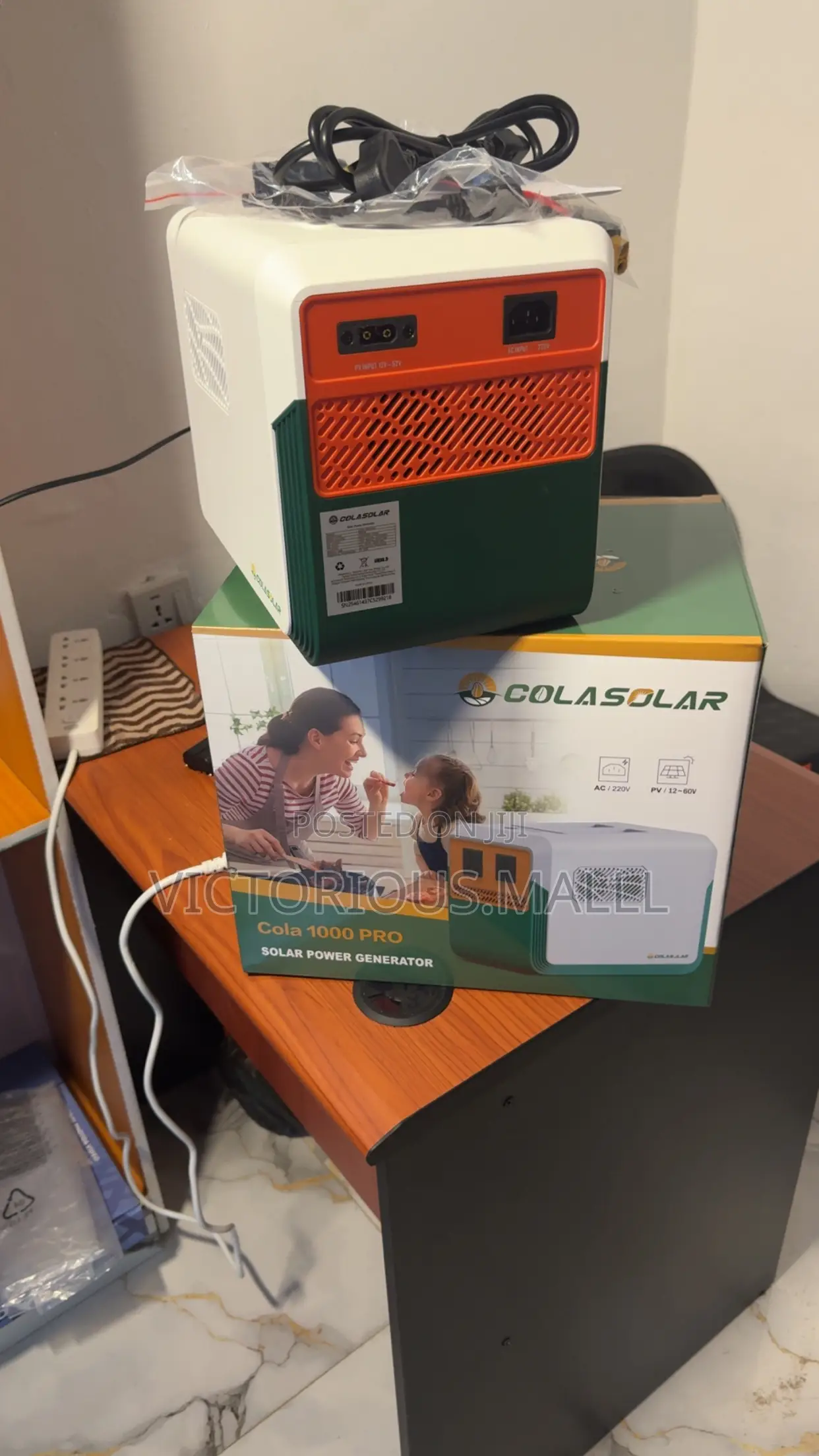 Cola 1000 Pro Solar Generator