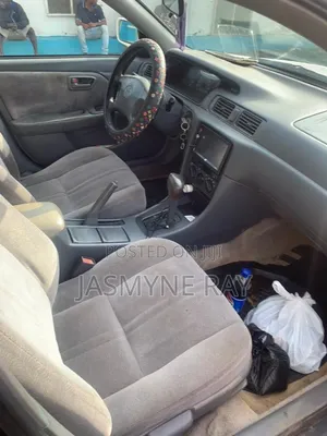 Toyota Camry 2000 White