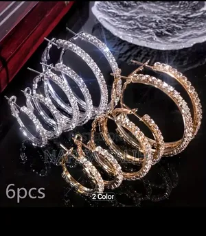 Thia's Accessories Stylish Earrings