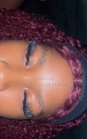 Cluster Lash Tech