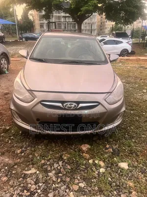 Hyundai Accent 2013 Brown