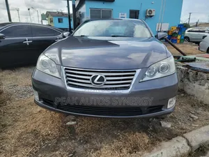 Lexus ES 2012 Gray