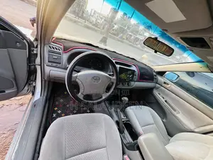 Toyota Camry 2004 Silver