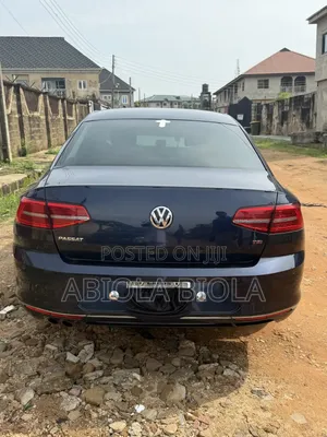Volkswagen Passat 2015 Blue
