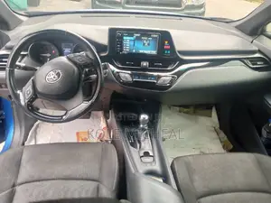 Toyota C-HR 2018 Blue