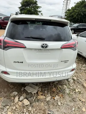 Toyota RAV4 2017 White