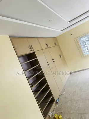 Standard Master Wardrobe {Hdf}