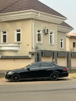 Mercedes-Benz E350 Base 4Matic Sedan AWD (3.5L 6cyl 7A) 2014 Black