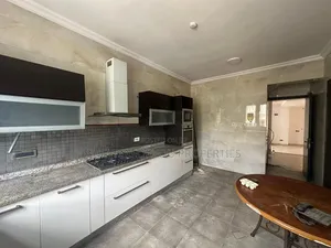 4bdrm House in Banana Island for rent