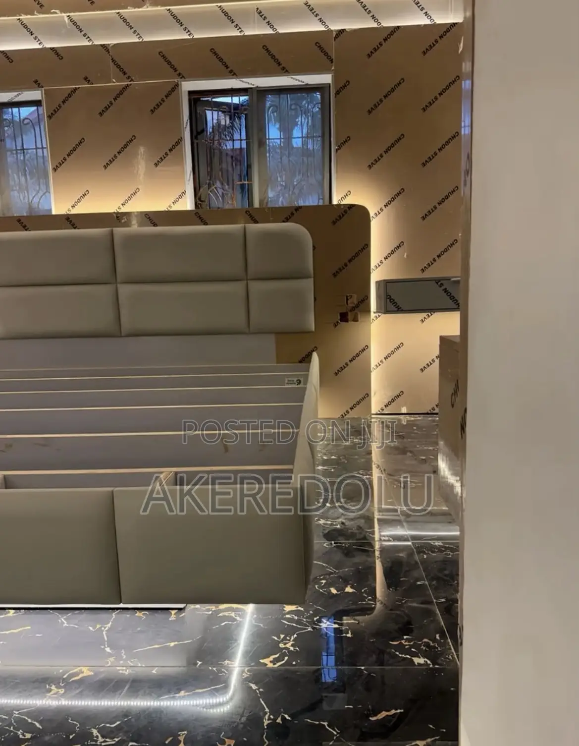Smart Console Bed