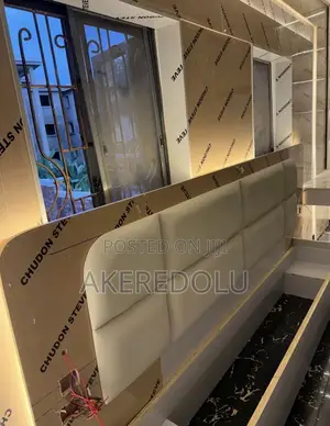 Smart Console Bed