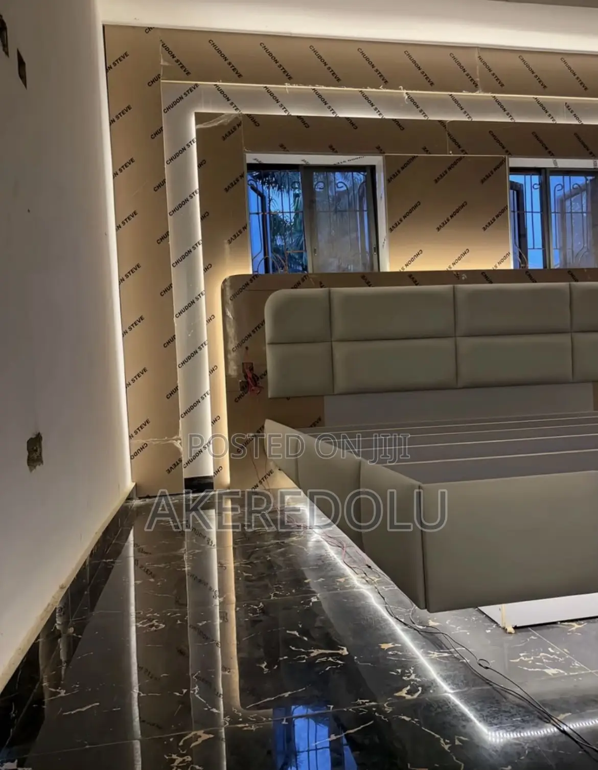 Smart Console Bed
