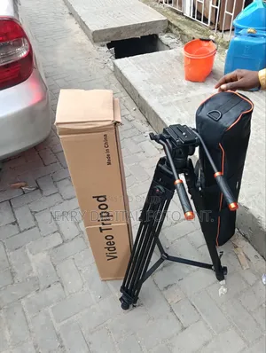 Triopo Dc965 Tripod Stand