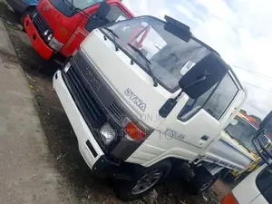 Toyota Dyna 100 2002 White