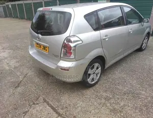 Toyota Corolla Verso 2004 Silver