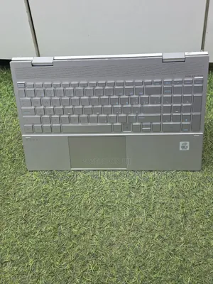 Laptop HP Envy 15-ep0xxx 8GB Intel Core i5 SSD 256GB