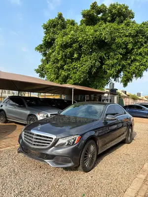 Mercedes-Benz C300 Luxury 4dr AWD 4Matic Sedan (2.0L 4cyl 7A) 2015 Gray