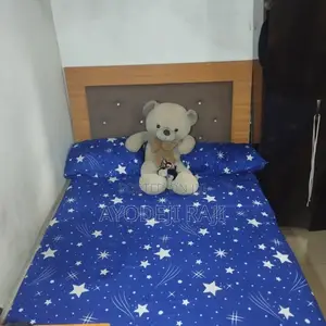 4.5 X 6 Bedframe